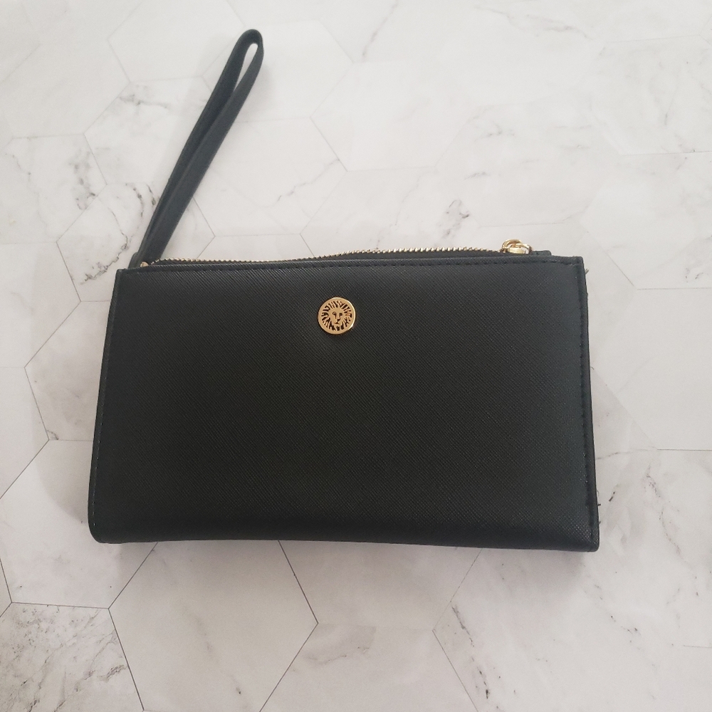 Anne klein wristlet